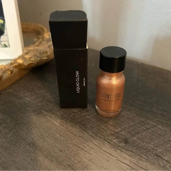 Saint Luxe Liquid Glow PINK Highlighter 10g NEW IN BOX Full Size - Picture 2 of 4